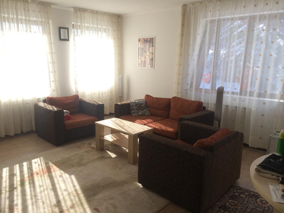 Stenata Huge Ski To Door Apartment Pamporovo Eksteriør billede