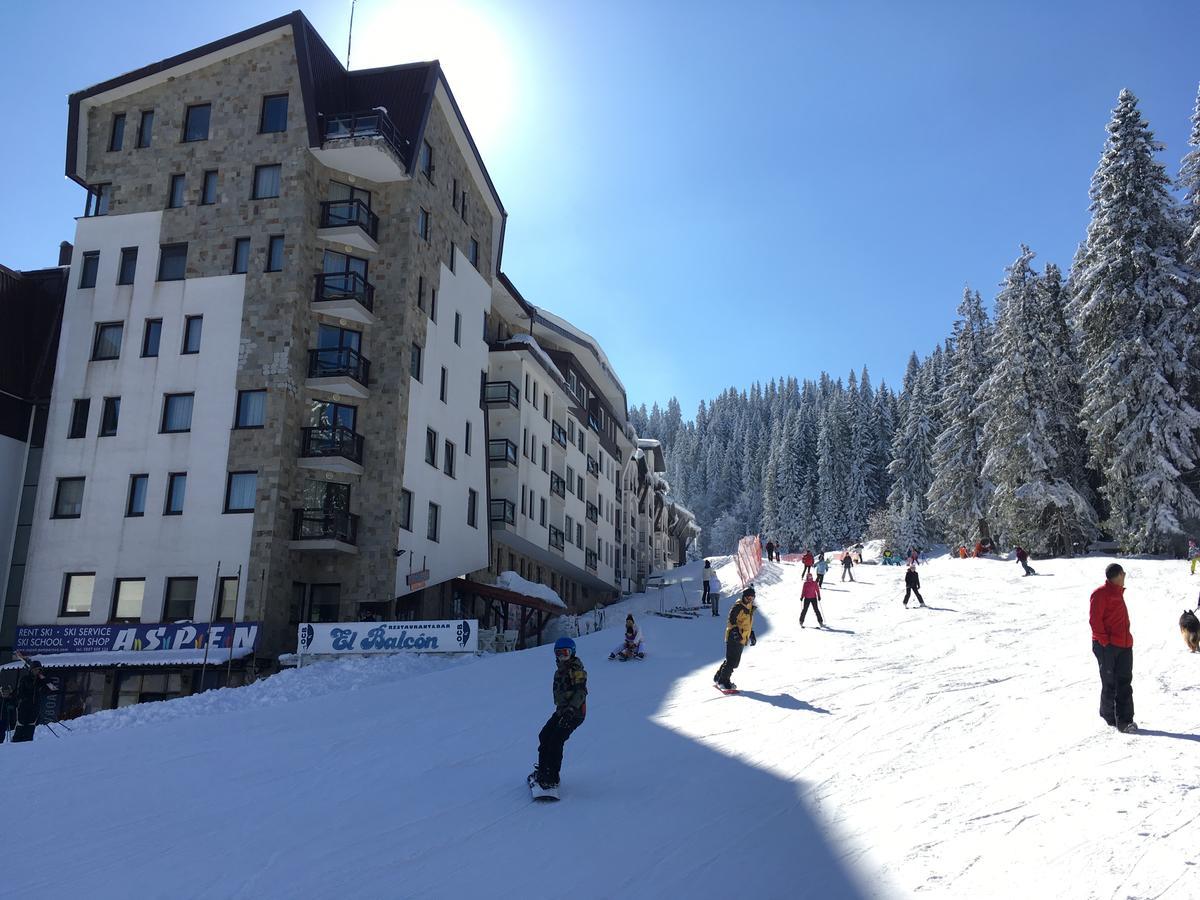 Stenata Huge Ski To Door Apartment Pamporovo Eksteriør billede